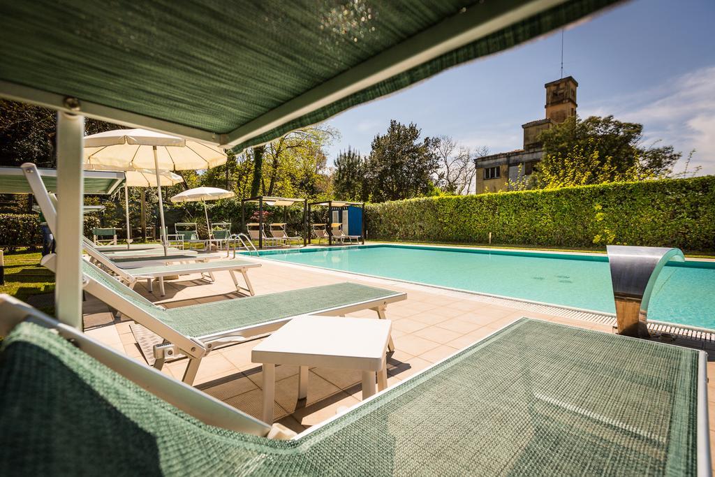 Hotel King Marina di Pietrasanta Exterior photo