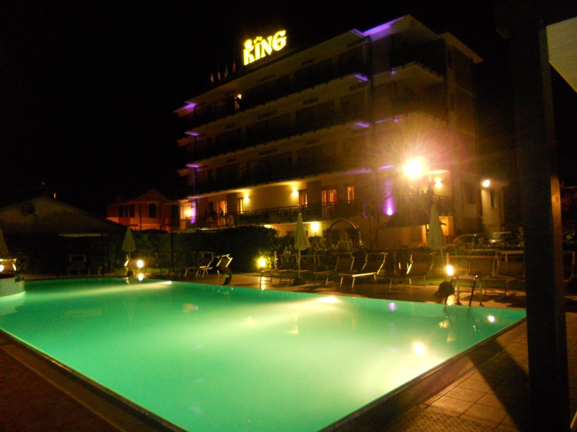 Hotel King Marina di Pietrasanta Exterior photo