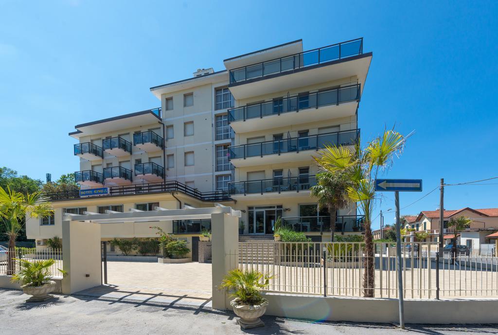 Hotel King Marina di Pietrasanta Exterior photo