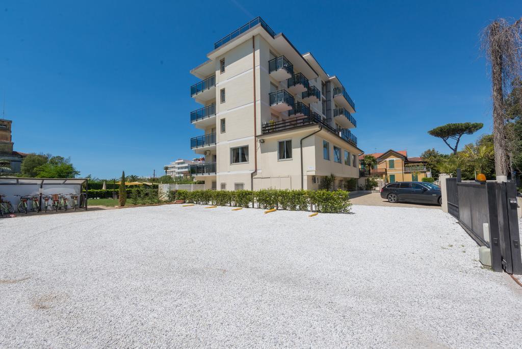 Hotel King Marina di Pietrasanta Exterior photo