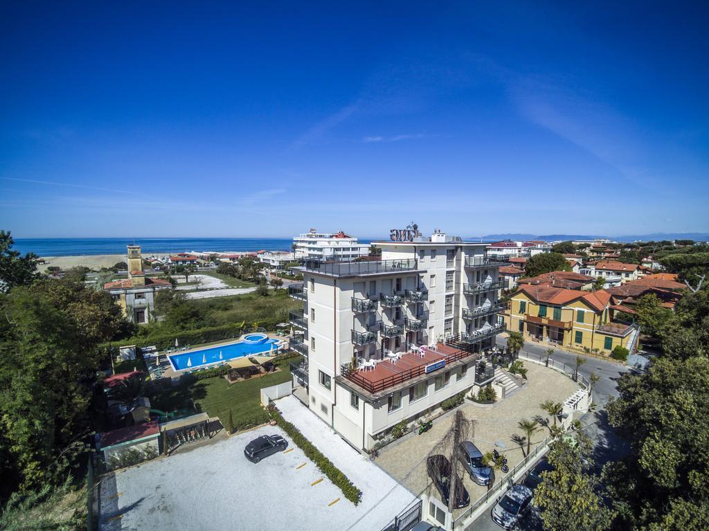Hotel King Marina di Pietrasanta Exterior photo