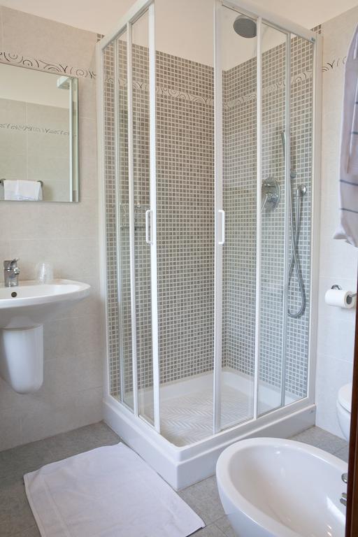 Hotel King Marina di Pietrasanta Room photo